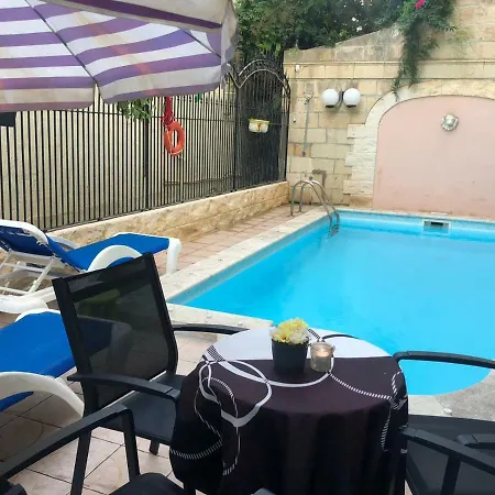Party Only Gay, Privata Sliema.